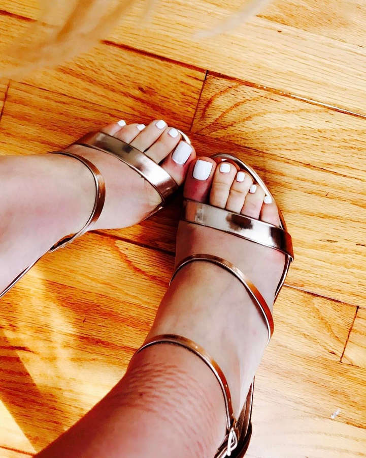 Stella Cox Feet