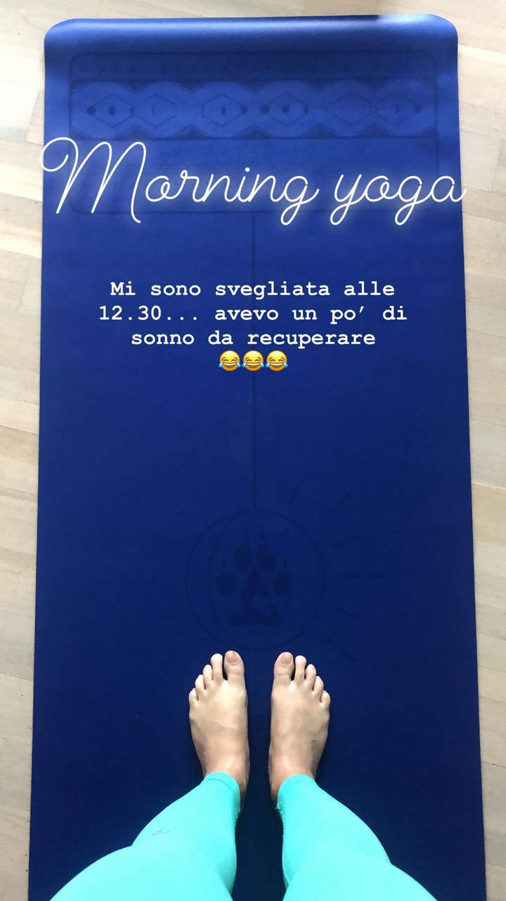 Claudia Casanova Feet