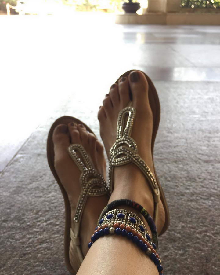Mrunal Thakur Feet