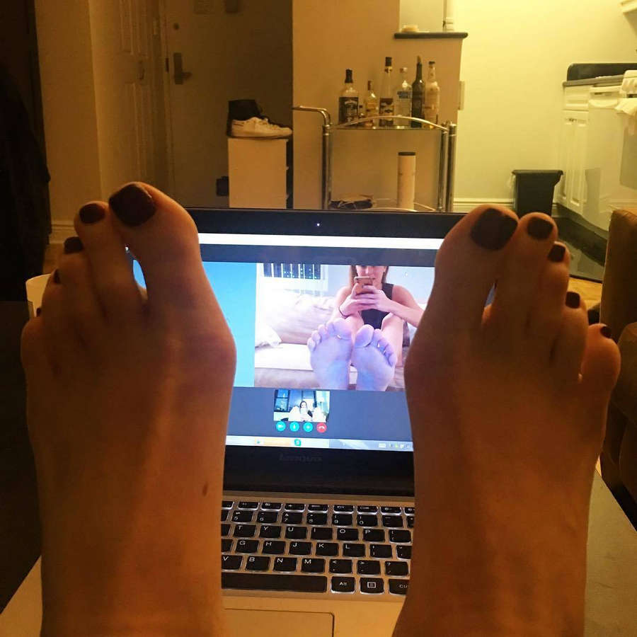 Holly Burt Feet