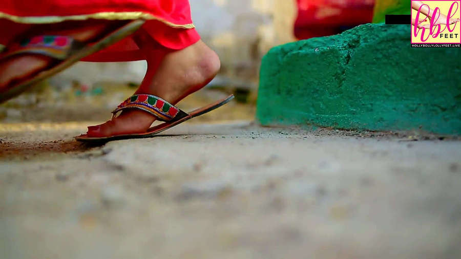 Yasra Rizvi Feet