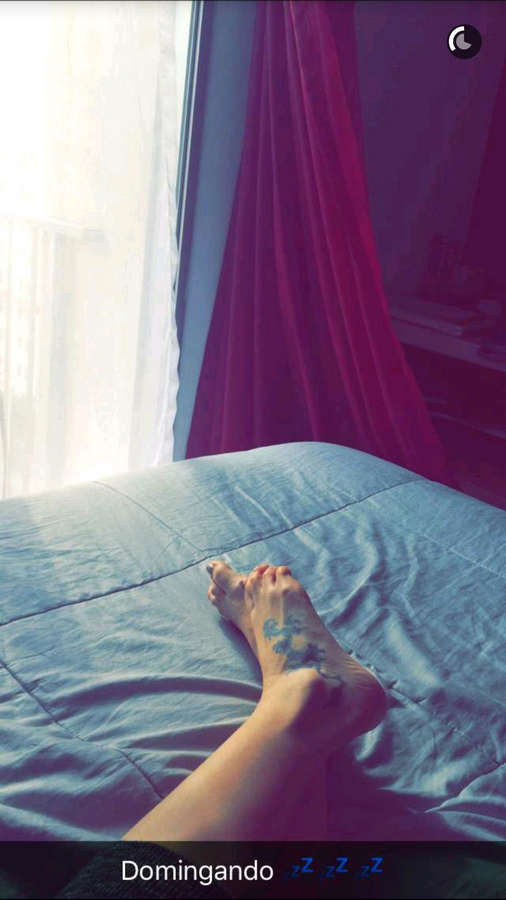 Veronica Zardo Feet