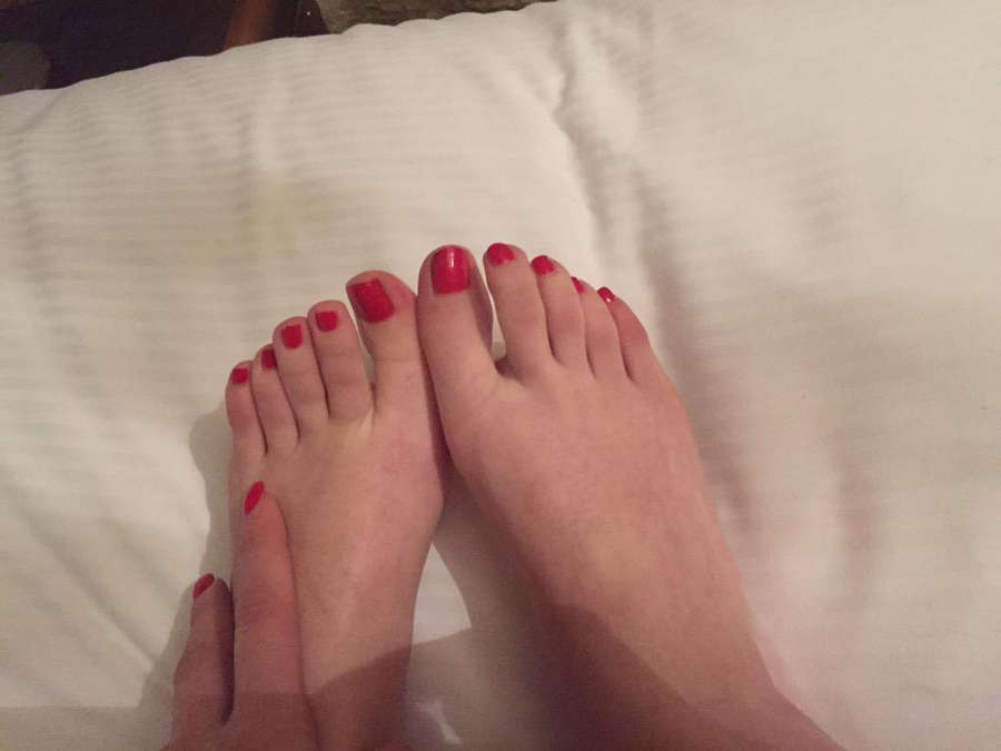 Stella Cox Feet