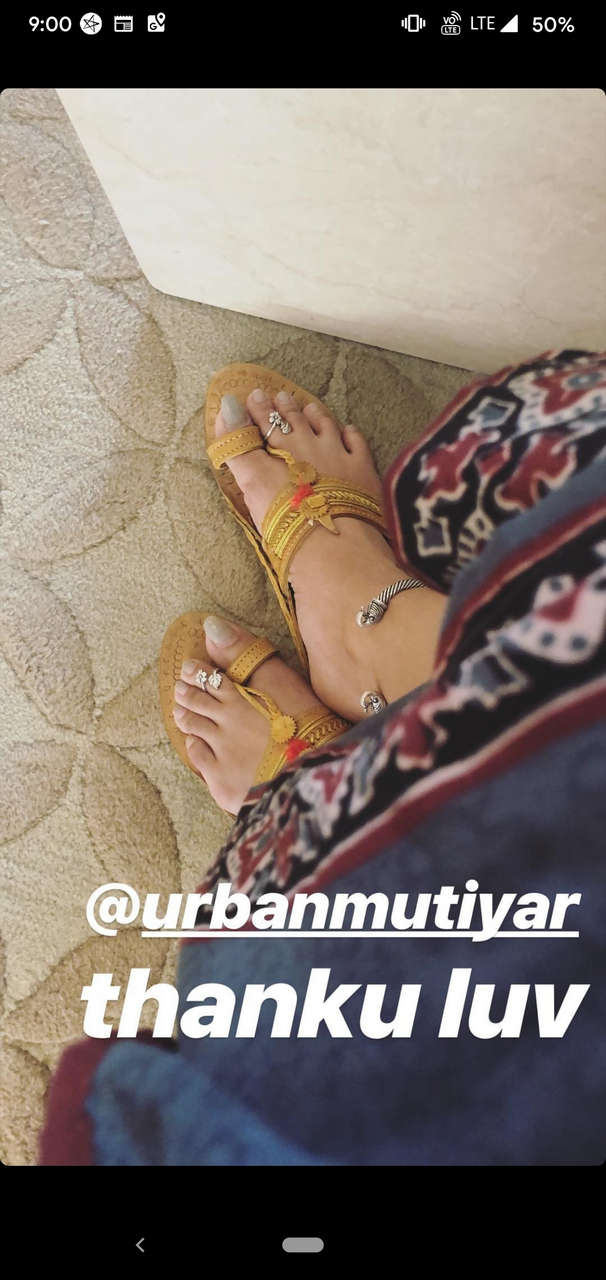 Himanshi Khurana Feet
