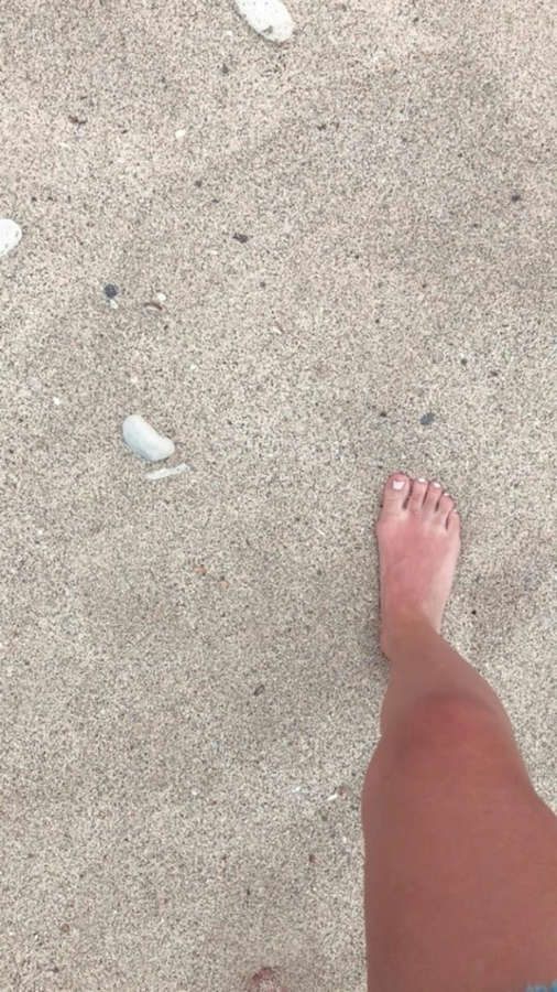 Summer McKeen Feet