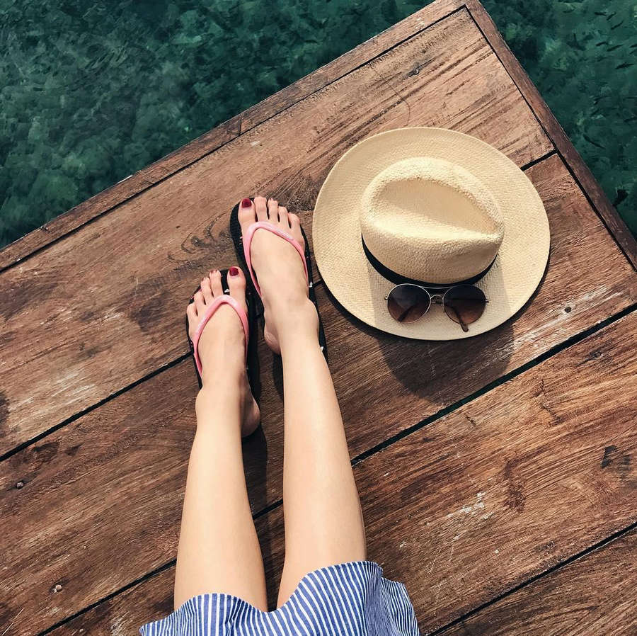 Natasha Mannuela Feet