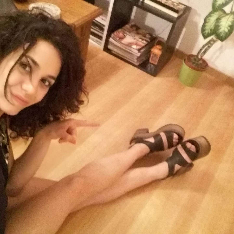 Mariana Limeres Feet