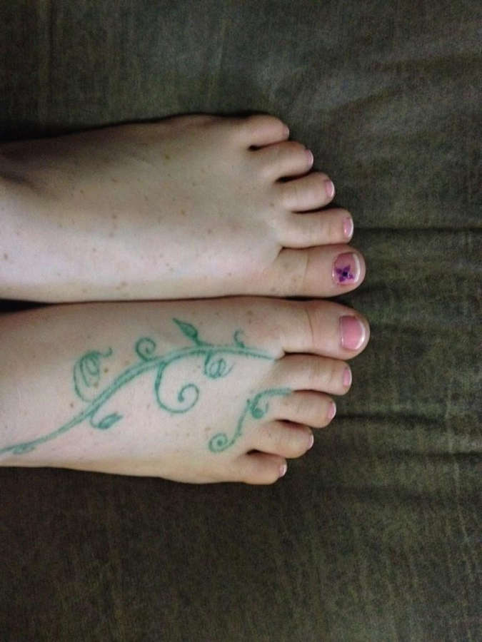 Allison Wyte Feet