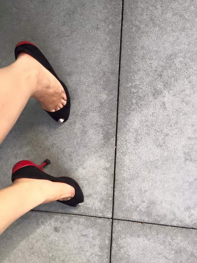 Maya Merker Feet