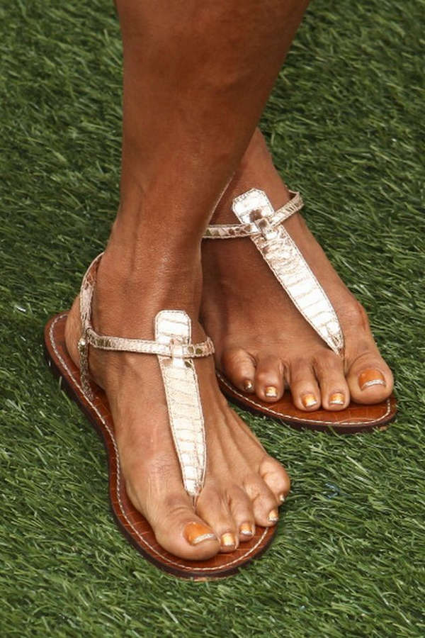 Holly Robinson Peete Feet