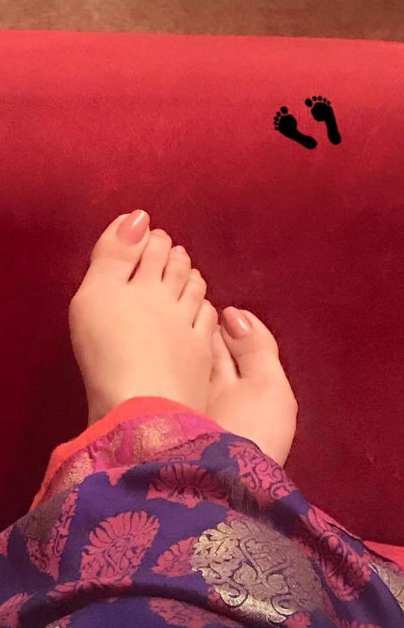Shruti Kanwar Feet