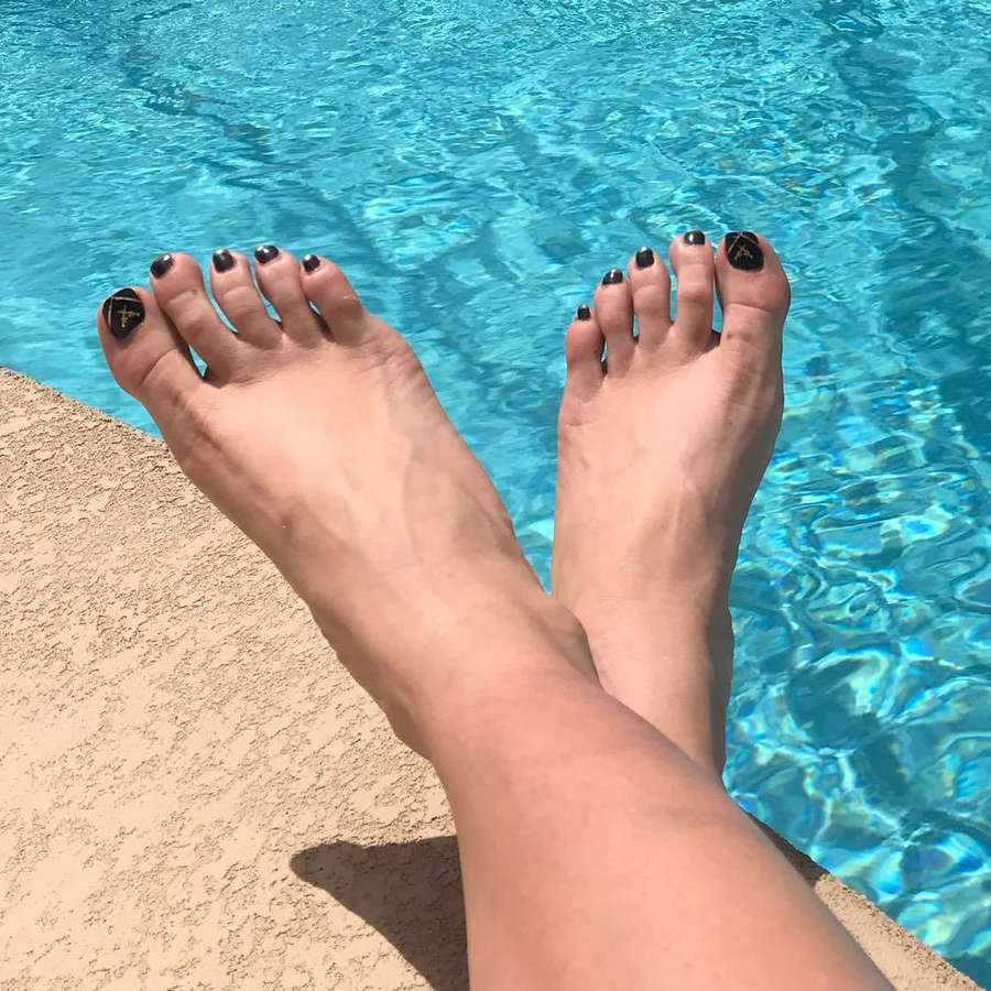 Goddess Gwen Feet