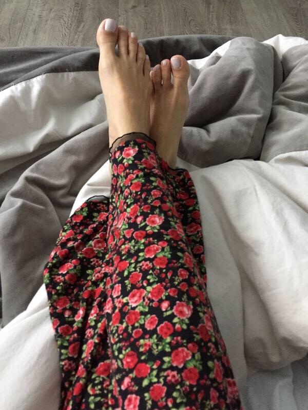 Anabelle Blum Feet