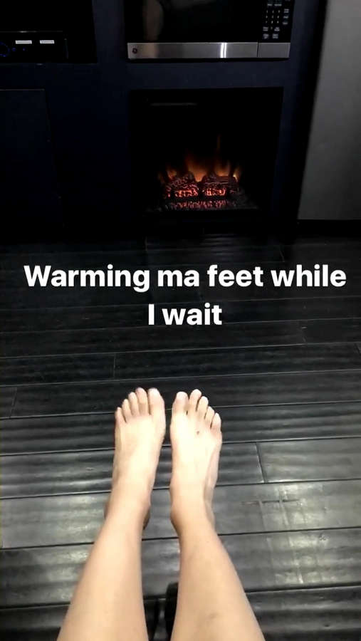 Melissa Barrera Feet