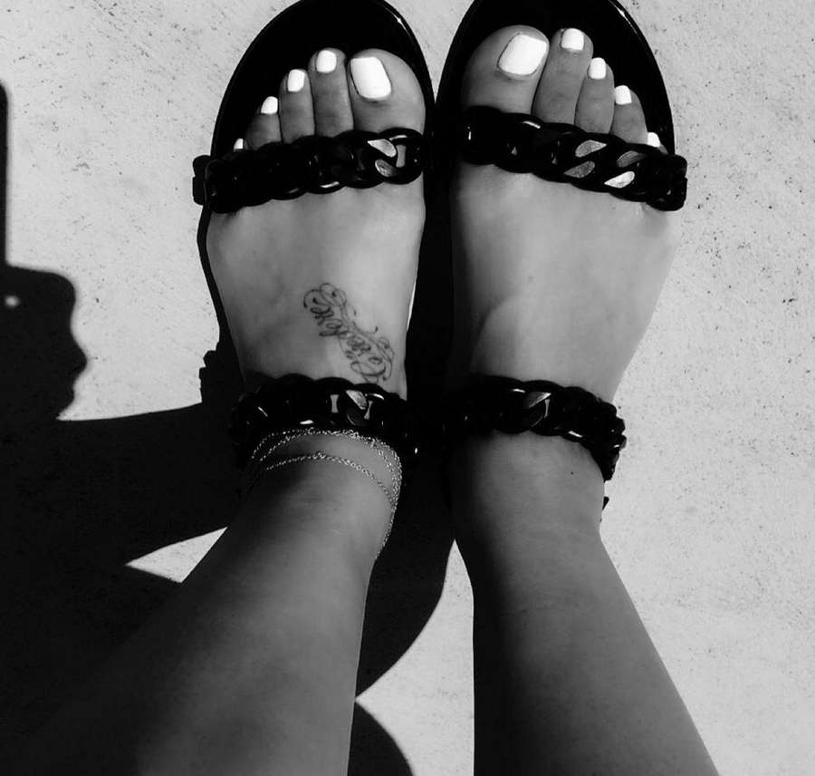 Capricorn Clark Feet