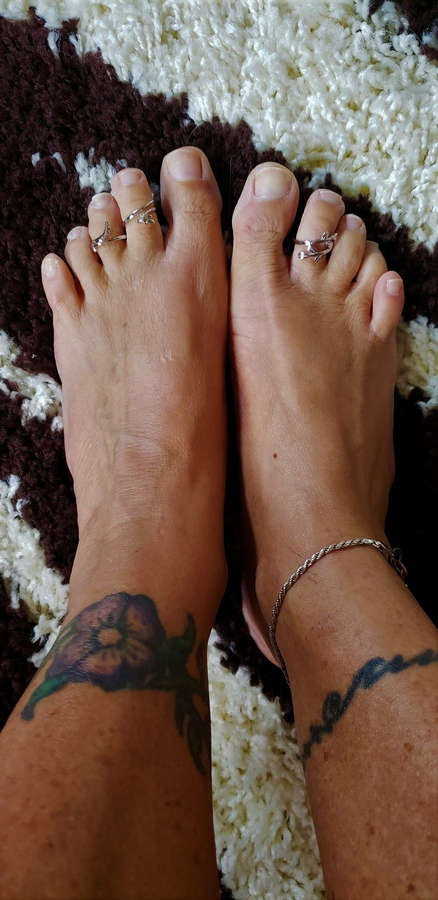 Chennin Blanc Feet