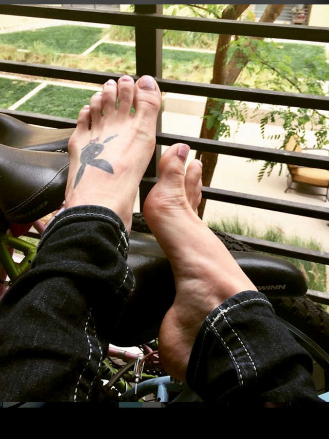 Natasha starr feet