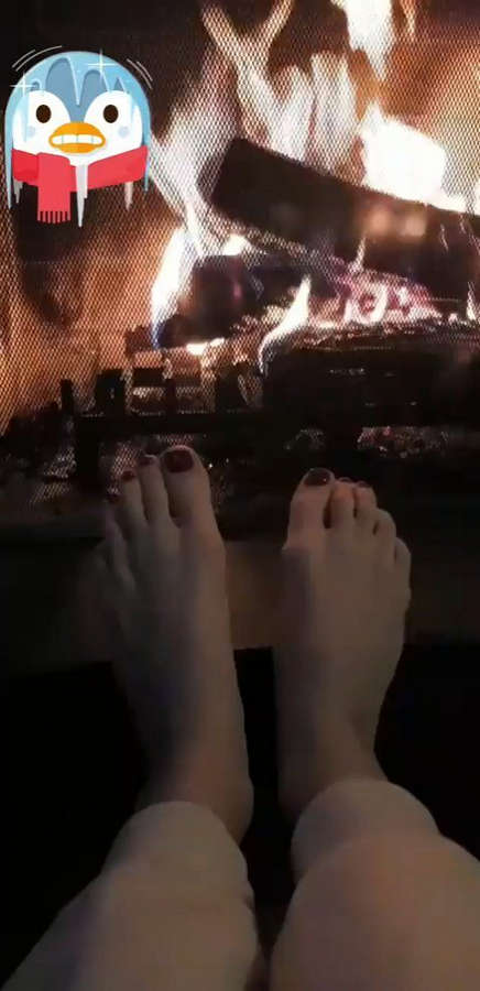 Oksana Akinshina Feet