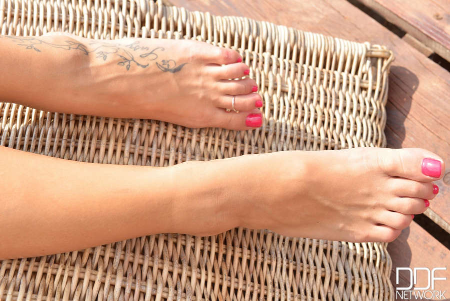 Susi Gala Feet