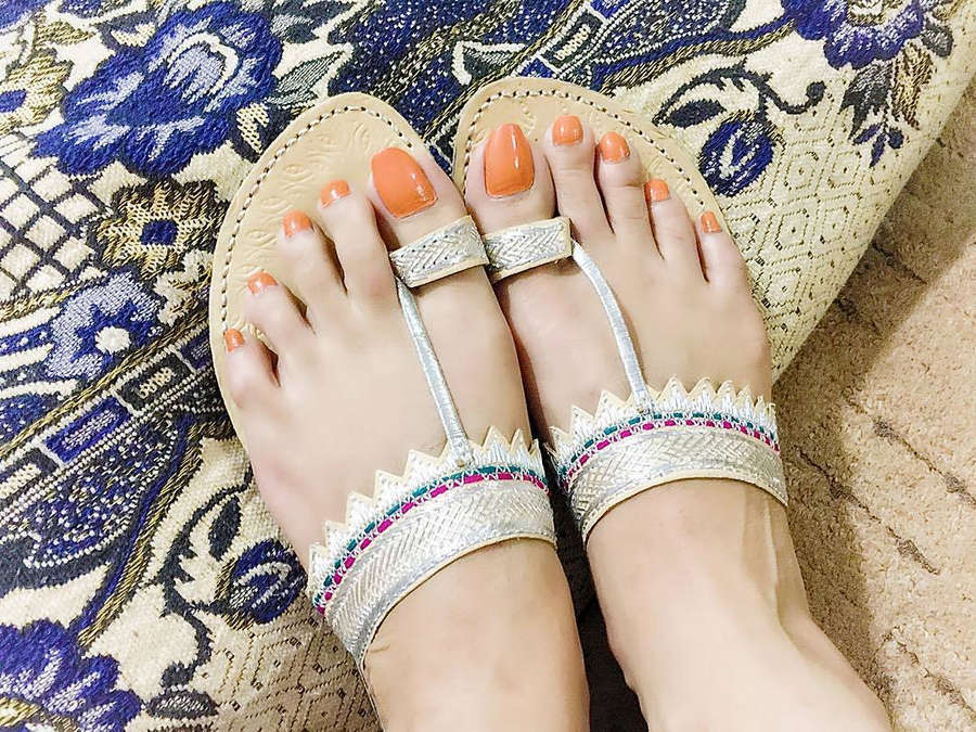 Amna Malik Feet