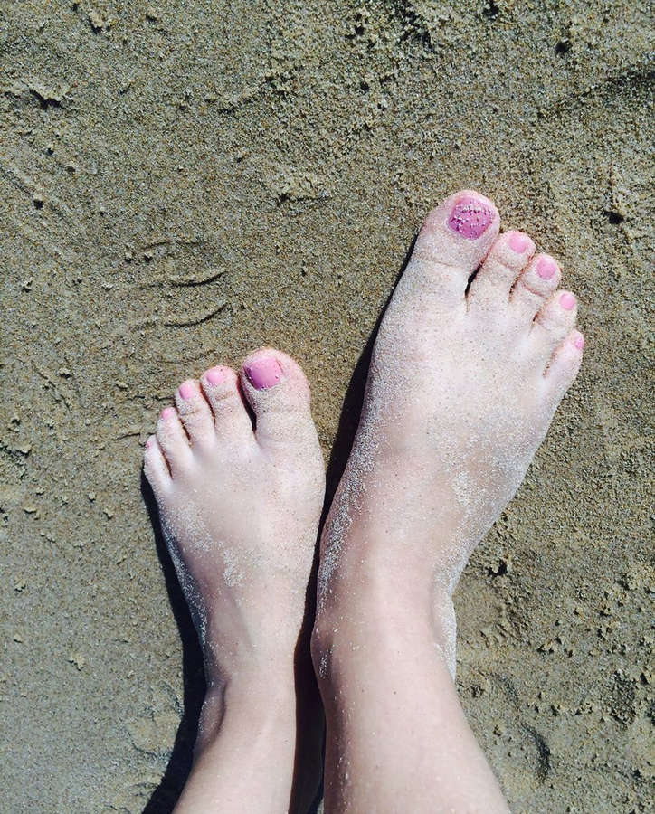 Ana Mesquita Feet
