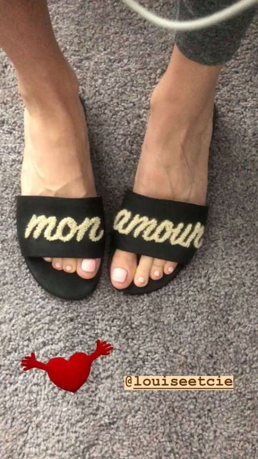 Brie Larson Feet