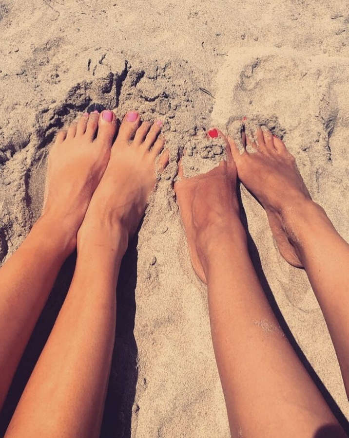 Summer Loftis Feet