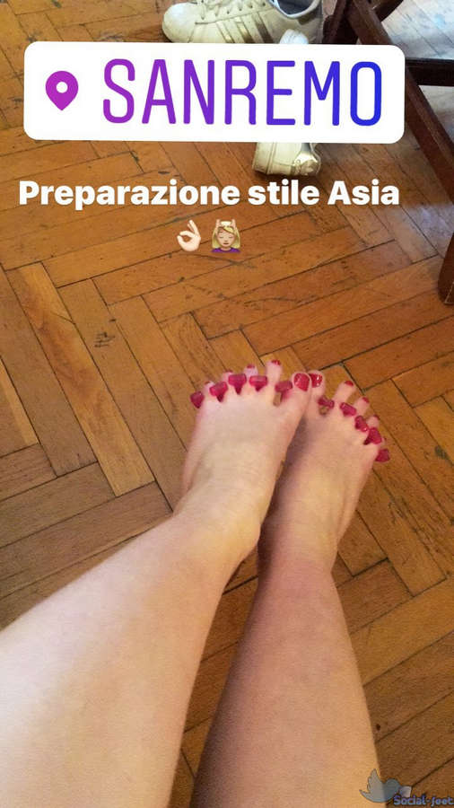 Asia Nuccetelli Feet