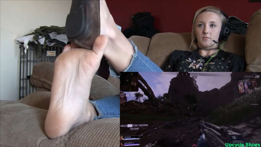 Chelsea Lambert Feet