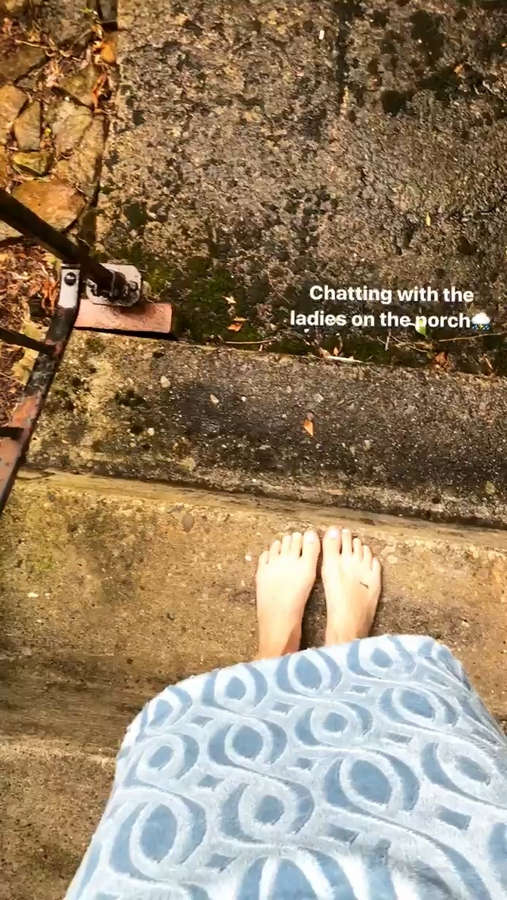 Emily Mest Feet