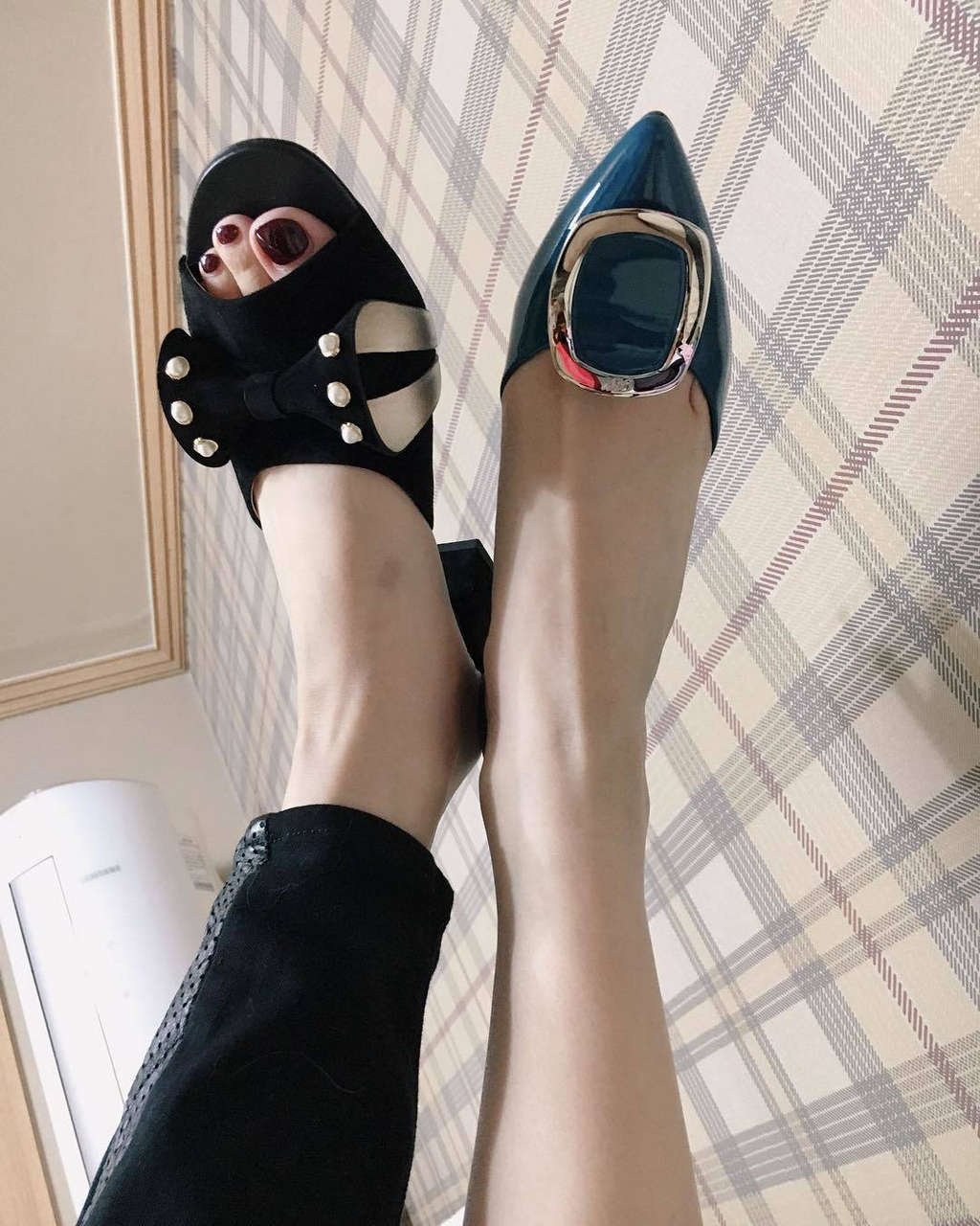 Seol Ri Choi Feet