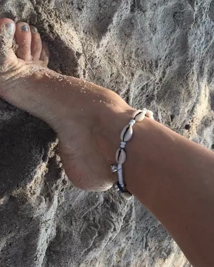 Catalina Grama Feet