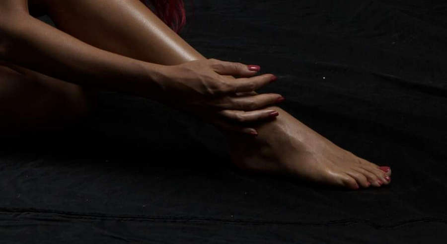 Georgia Siakavara Feet