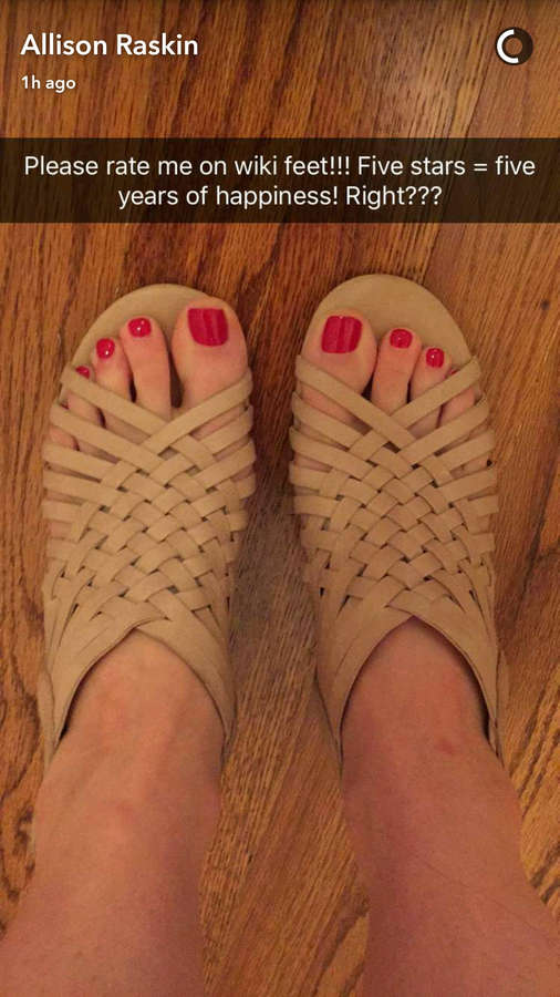 Allison Raskin Feet