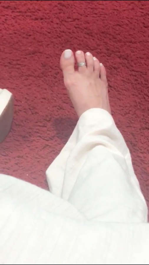 Alaine Crissie Feet