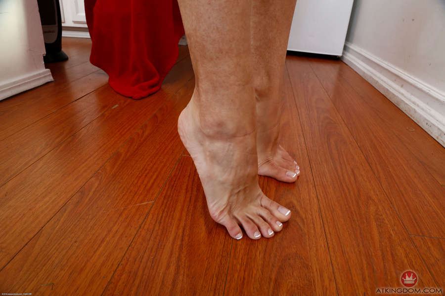 Cassandra Cruz Feet