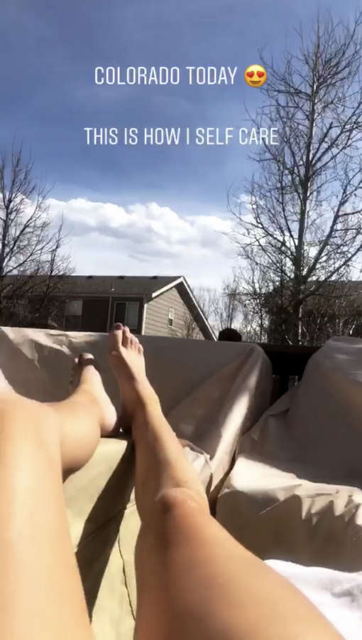 Amanda Evans Feet