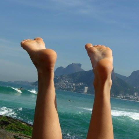 Carol Valenca Feet