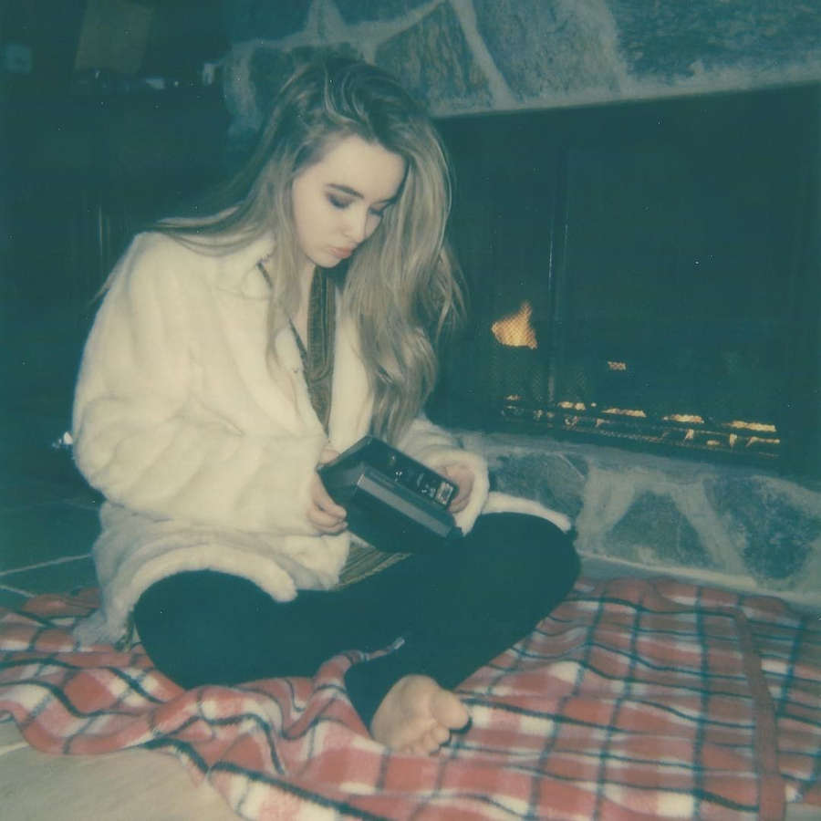 Sabrina Carpenter Feet. 