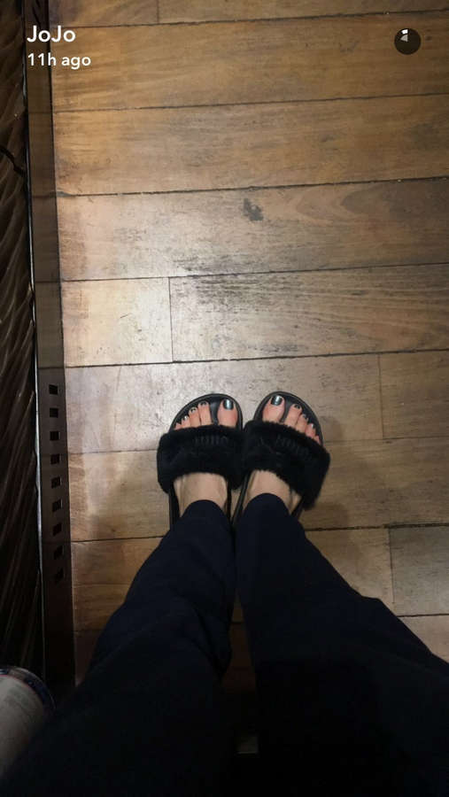 Joanna JoJo Levesque Feet