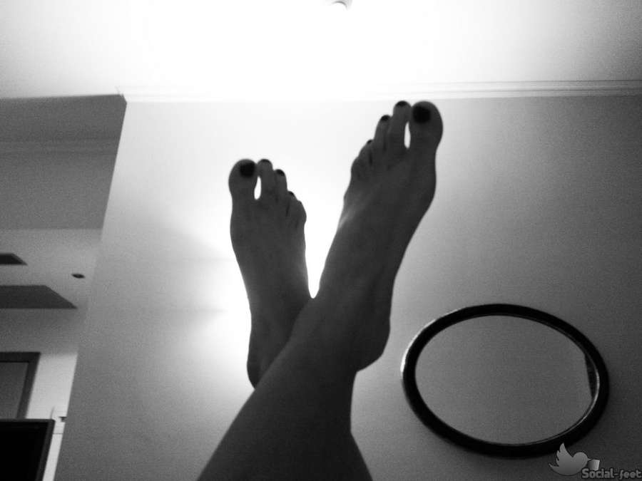 Valentina Correani Feet