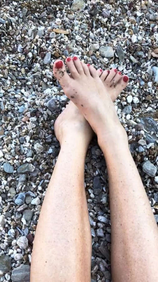Alessia Marcuzzi Feet