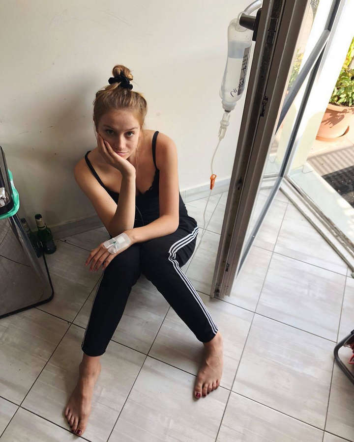 Anna Kaderavkova Feet