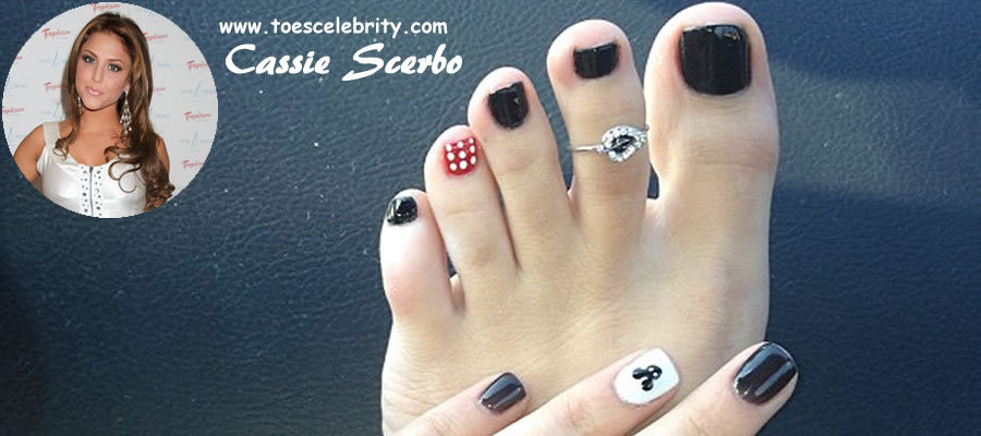 Cassie Scerbo Feet