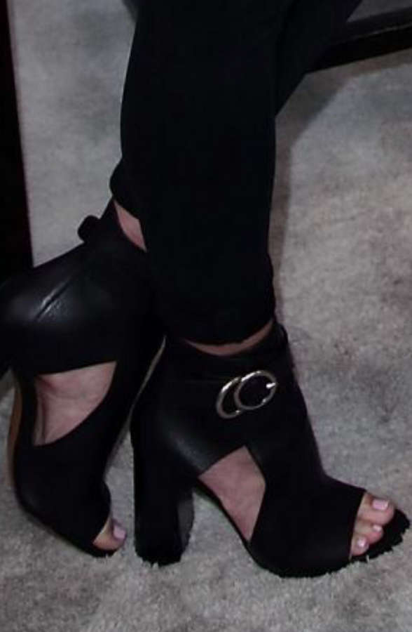 Savannah Chrisley Feet
