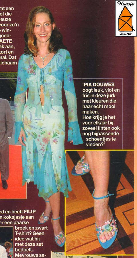 Pia Douwes Feet