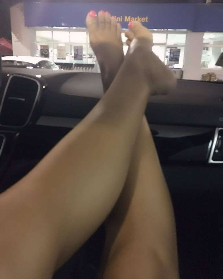 Kamelia Grigorova Feet