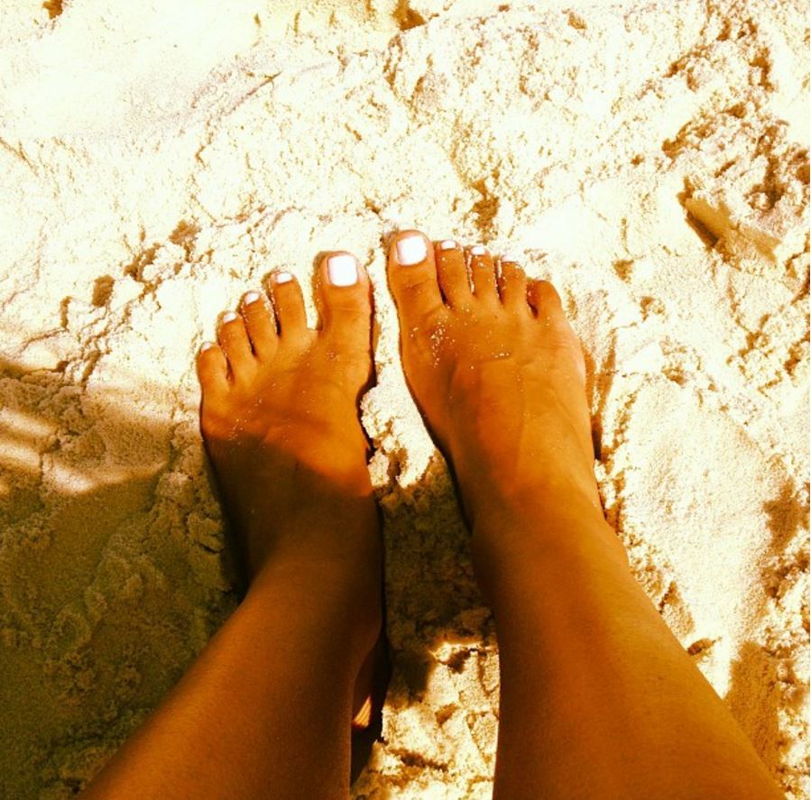 Aline Dias Feet