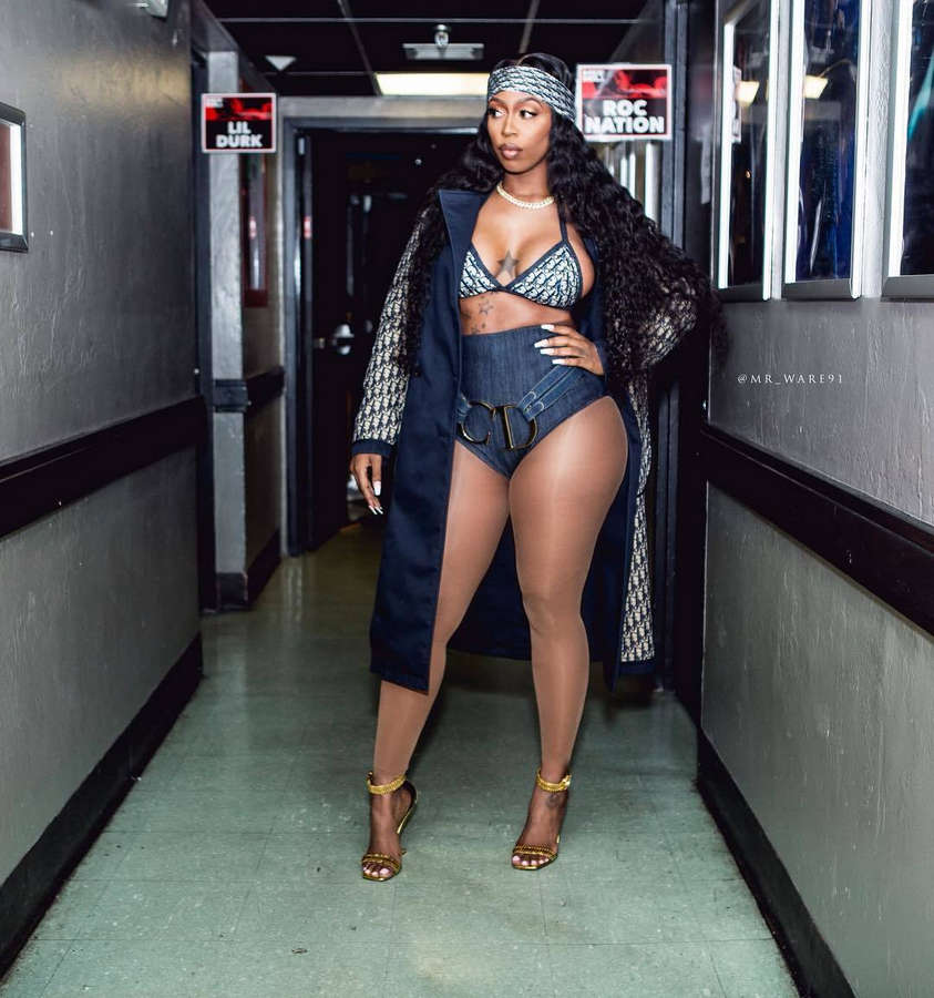 celebrity feet pictures from Arkeisha Kash Doll Knight Feet (11 photos) .