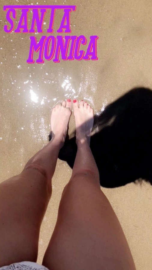 Courtney Dietz Feet